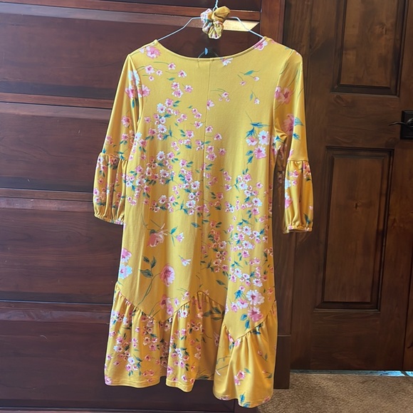 GIRLS XL FLORAL DRESS BY THREE PINK HEARTS - Picture 2 of 6